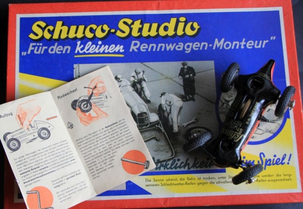 Schuco-Studio with Mercedes-Benz Racer US-Zone Tinmodel with frictiondrive in original box (2226)